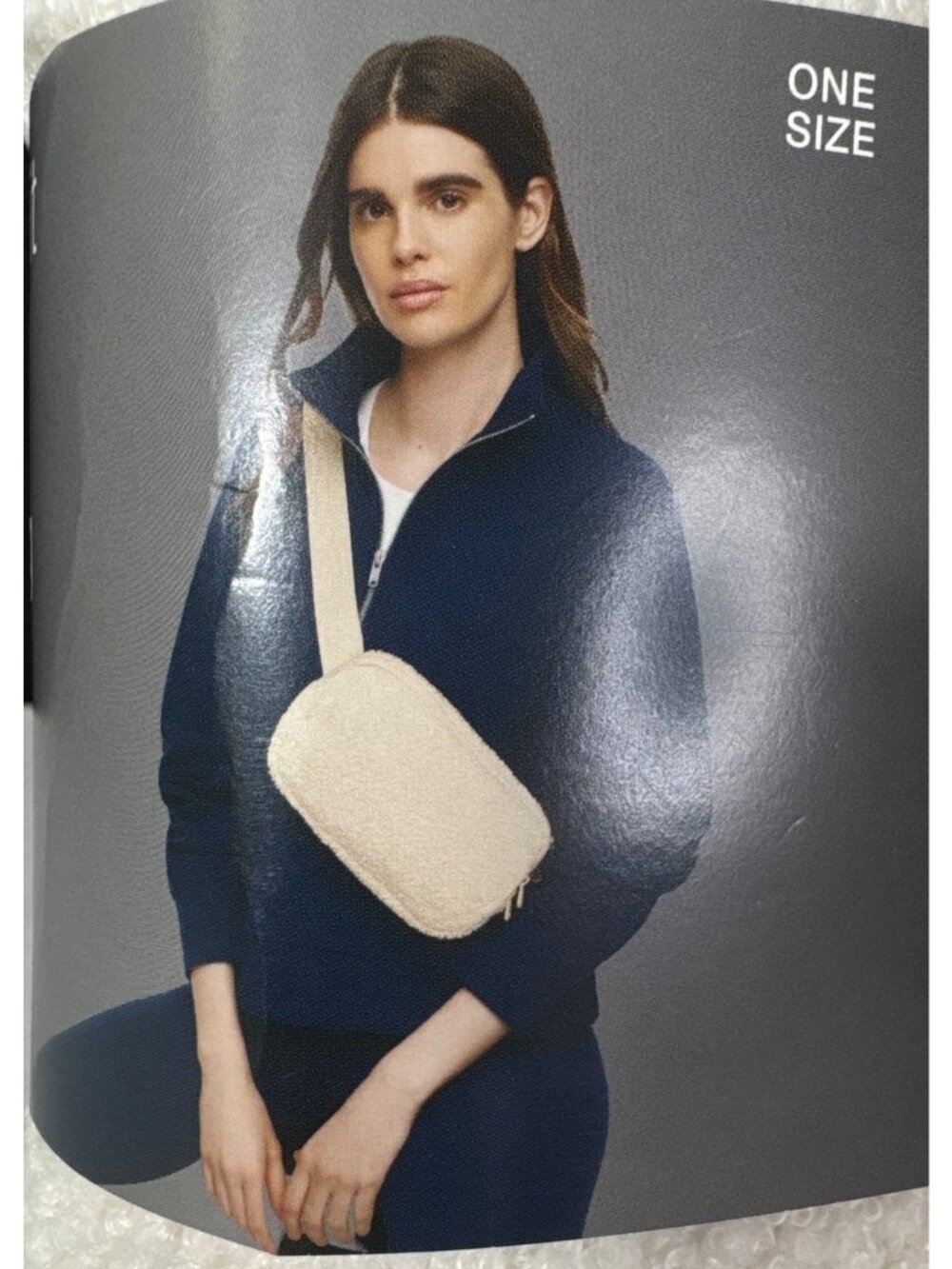 GAP GapFit Belt Bag Fanny Pack Crossbody Adjustable Waist Shoulder Bag Cream NEW